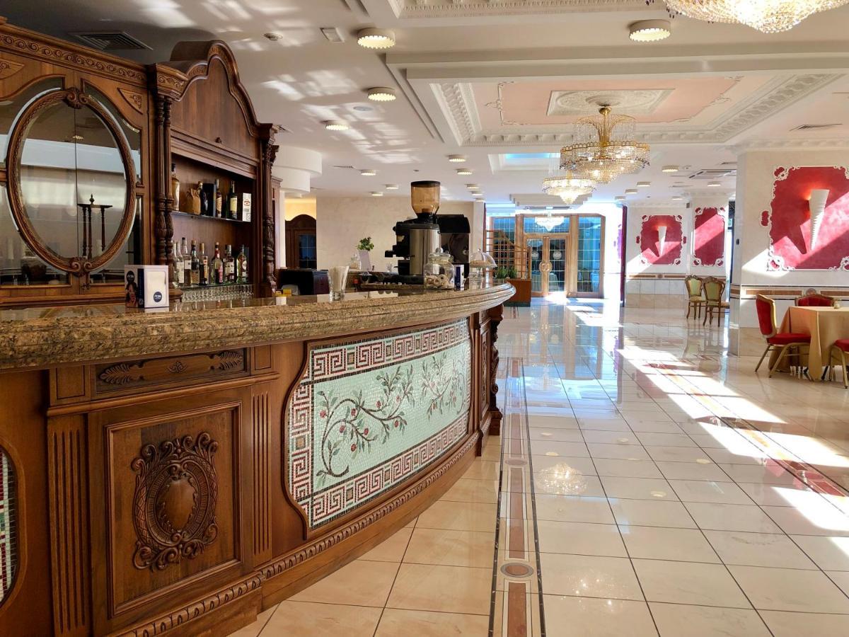 San Giovanni Rotondo Palace - Alihotels エクステリア 写真