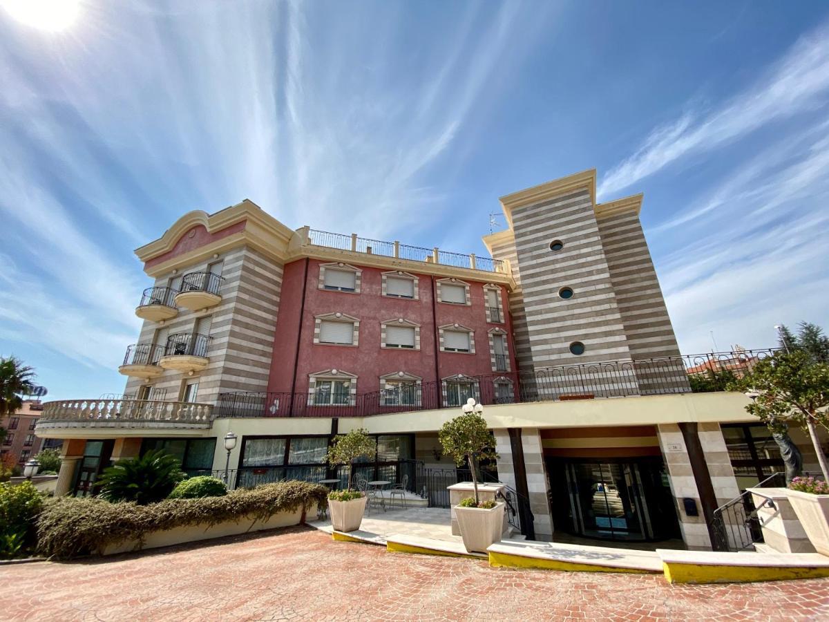 San Giovanni Rotondo Palace - Alihotels エクステリア 写真