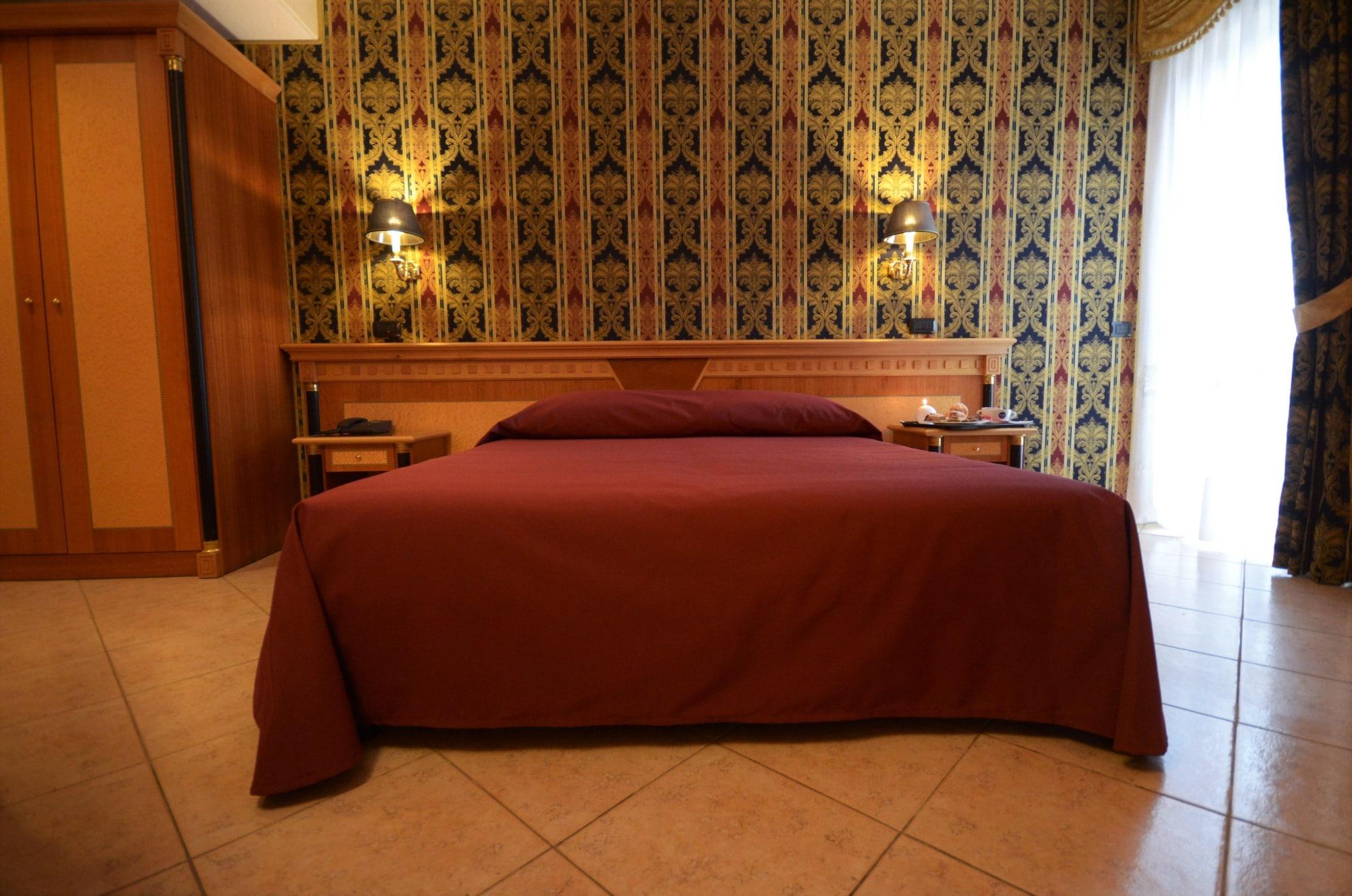 San Giovanni Rotondo Palace - Alihotels エクステリア 写真