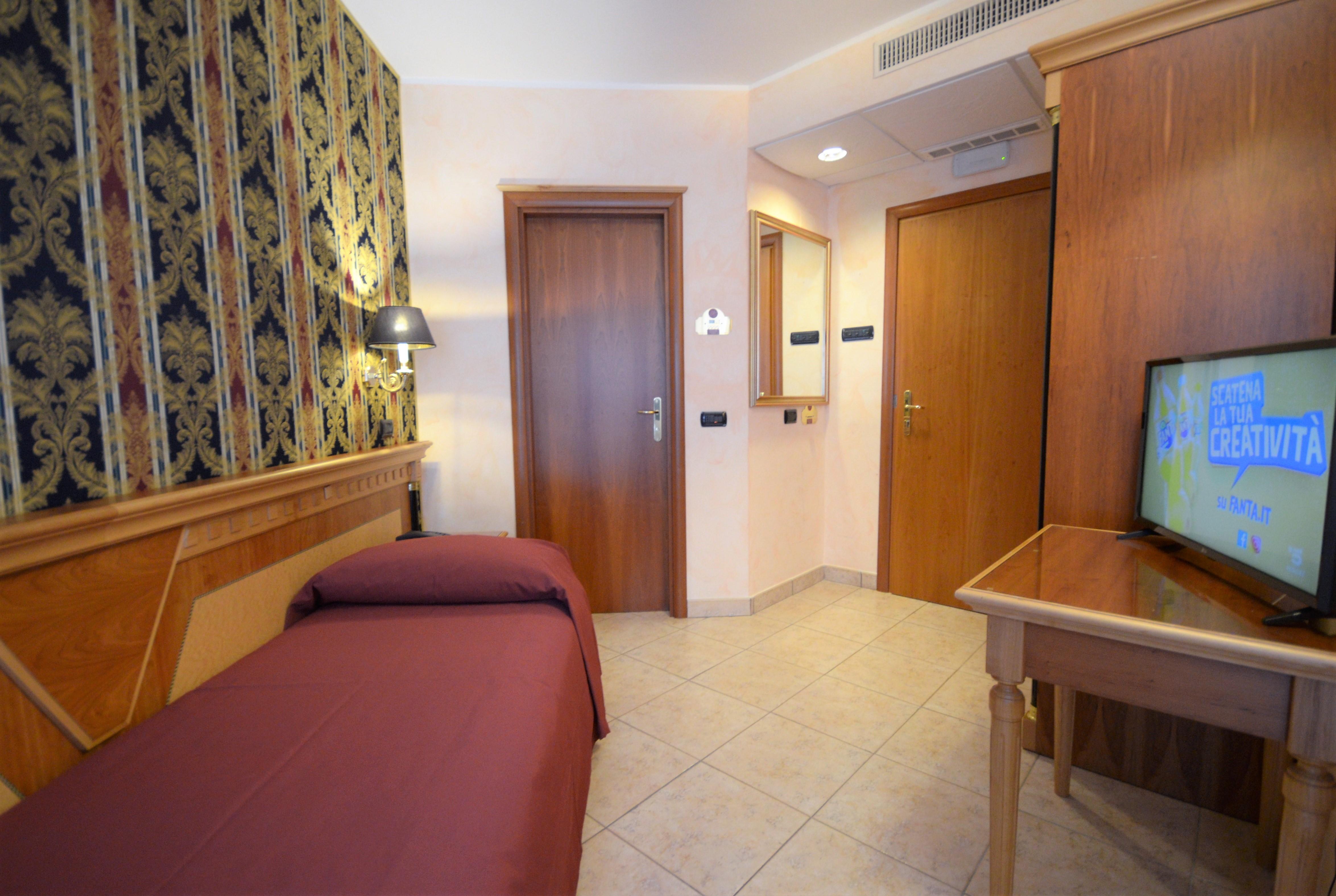 San Giovanni Rotondo Palace - Alihotels エクステリア 写真
