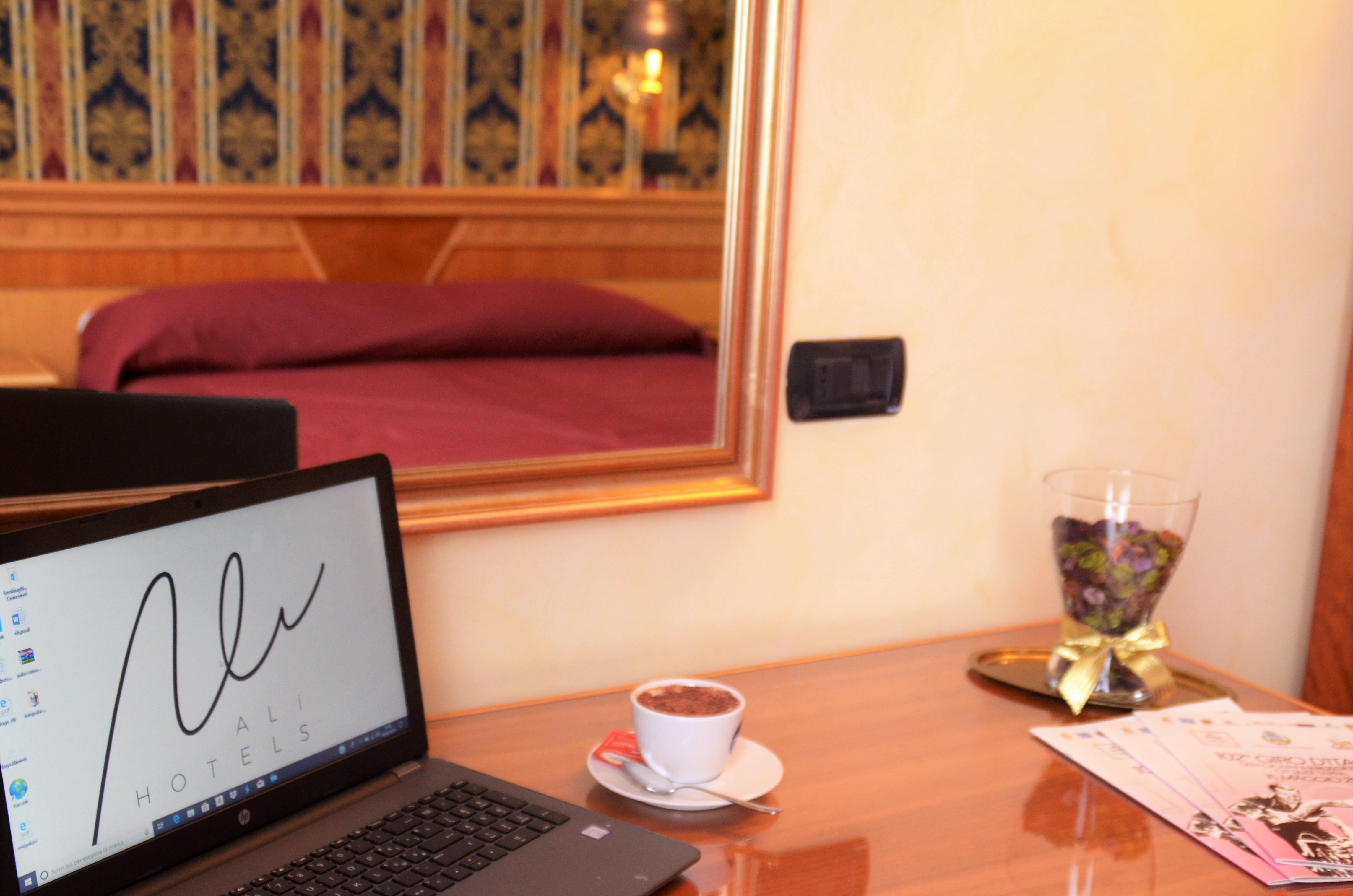 San Giovanni Rotondo Palace - Alihotels エクステリア 写真