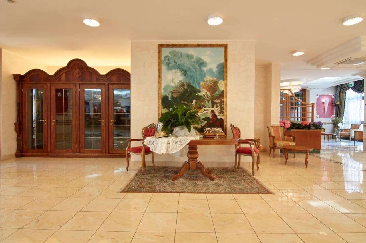 San Giovanni Rotondo Palace - Alihotels エクステリア 写真