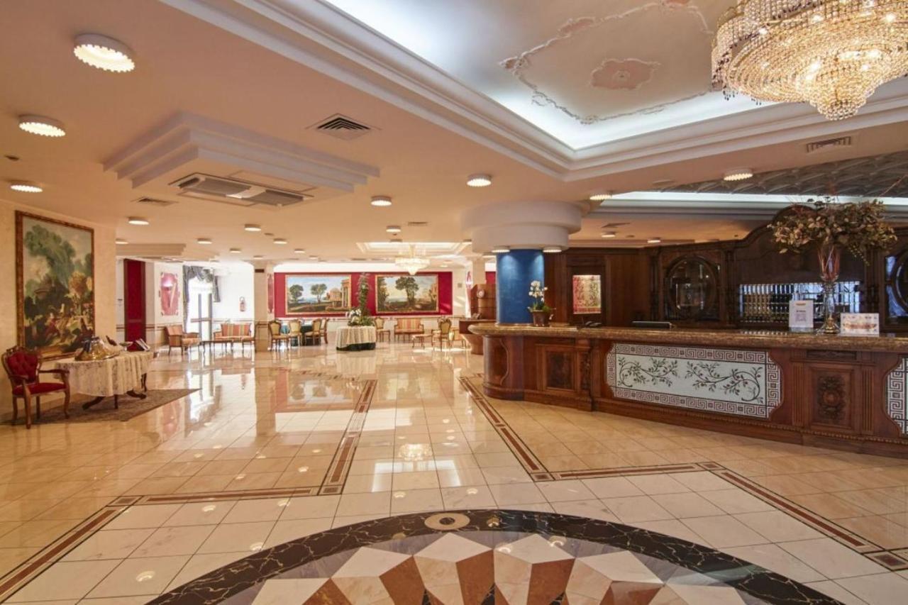 San Giovanni Rotondo Palace - Alihotels エクステリア 写真